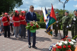 Предприниматели и глава города Тюмени возложили цветы в честь 429-ой годовщине со дня основания горо